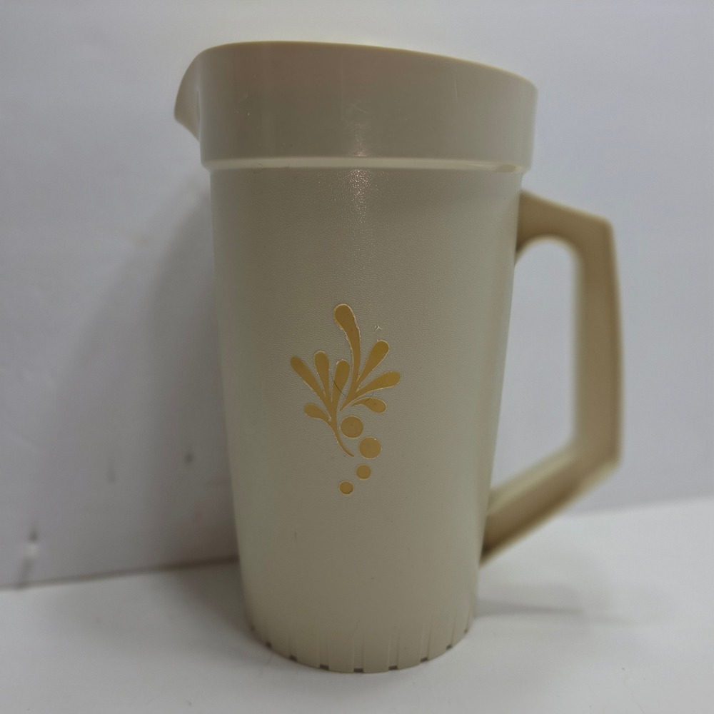 Vintage Tupperware 2 Quart Pitcher Almond Cream Yellow Sunburst Push Button Lid